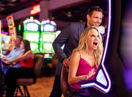 kx8 ကာစီနို Live Dealer Roulette Table ကစားနေသော မြင်ကွင်း