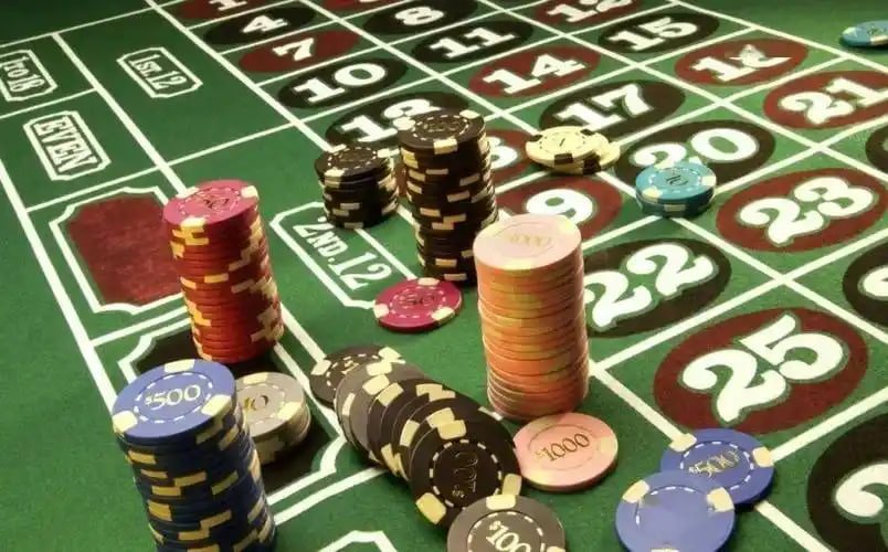 kx8 ဘင်ဂိုကတ်နှင့် Online Bingo ဂိမ်းကစားနေသောမြင်ကွင်း